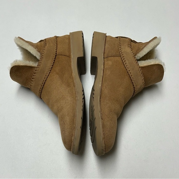 UGG McKay Bootie - Picture 8 of 10